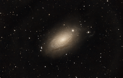 M63-traité-gaia-recomposition-red
